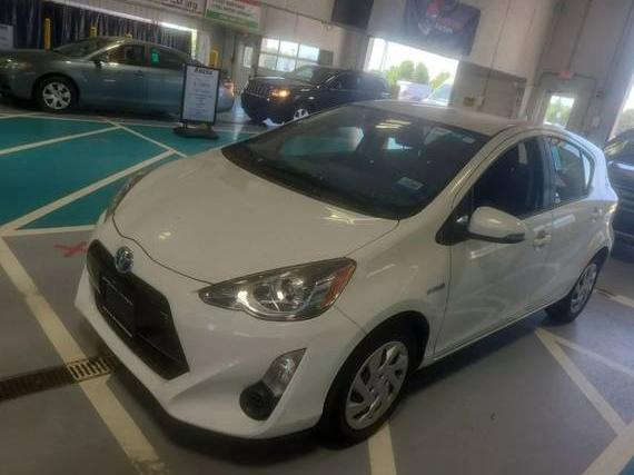TOYOTA PRIUS C 2015 JTDKDTB35F1102788 image